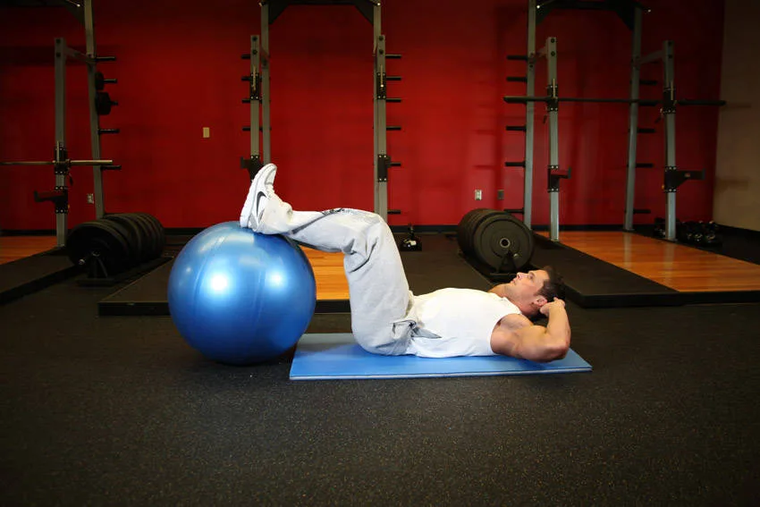 Crunch - Legs On Exercise Ball
