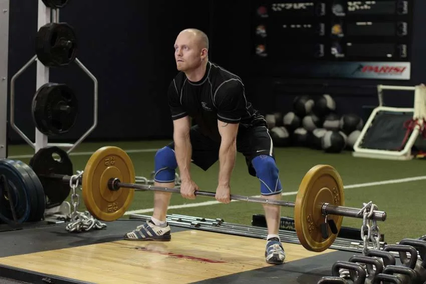 Sumo Deadlift With Chains Sumo Deadlift With Chains